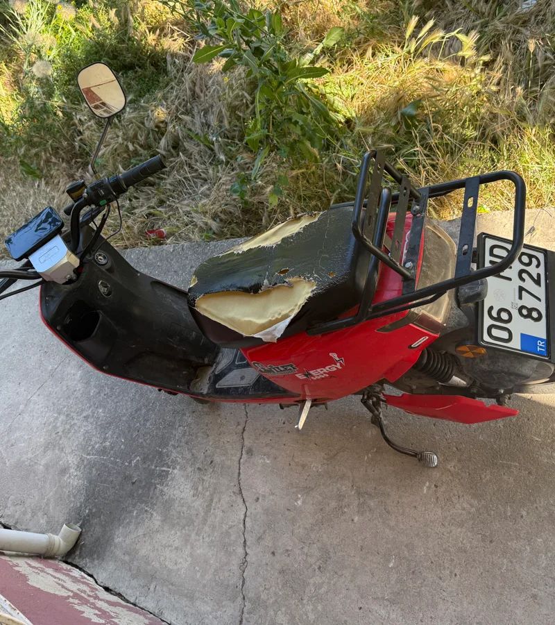 Motor iyi durumda akü yarım Ömürlü