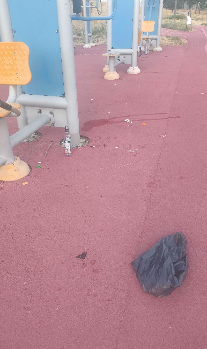 POLATLI KUTLU DOĞUM PARKI YÜRÜYÜŞ YOLUNDA ALKOL ALINMIŞ VE Ç… (fotoğraf 1/4)