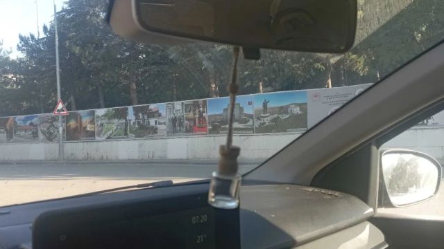 Şehitiğin önündeki kapamalar, görsel tanıtım içinmiş düzeltm… haberinin fotoğrafı