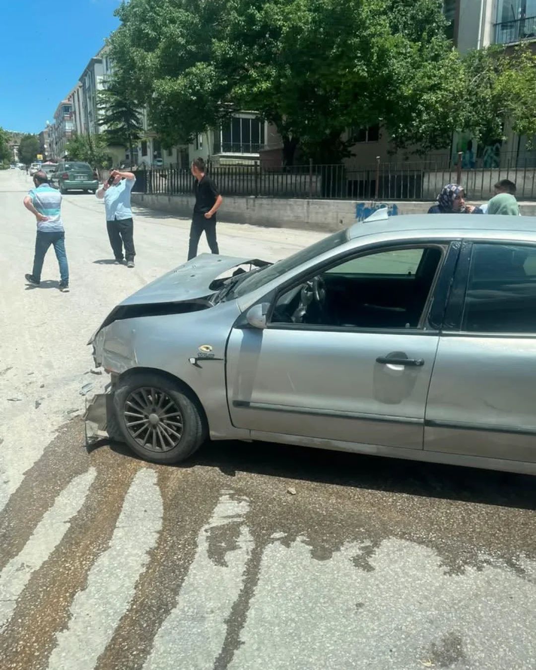 Saat 12.30 civarında anayol alt geçitte kaza haberinin fotoğrafı